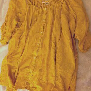 EUC Levis Yellow button front top Size 2x